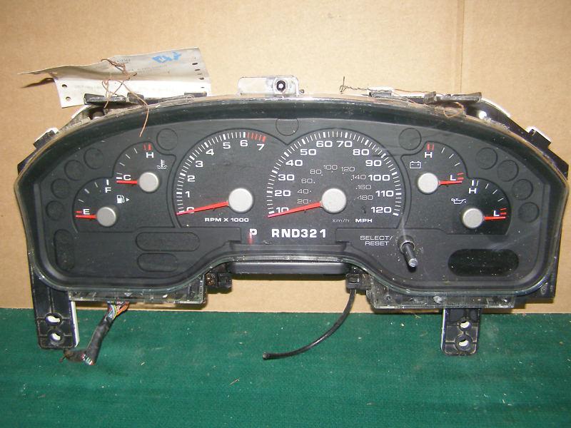 2003 ford explorer speedometer cluster   4 door  w/o message center