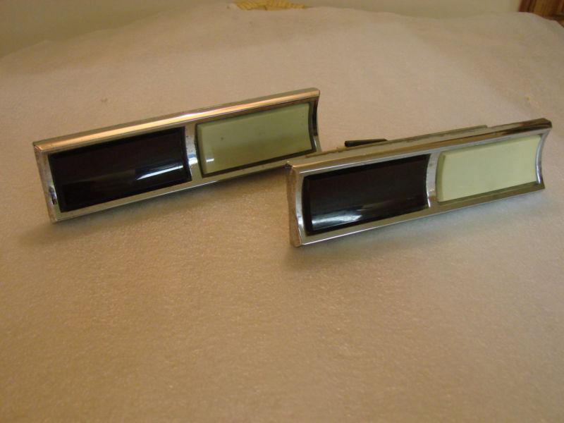 1973 - 1978 cadillac interior door courtesy lights lot of 2 good condition