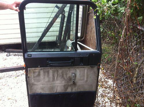 Sell FREIGHTLINER FLD 120 DRIVER AND PASSENGER DOORS LEFT AND RIGHT ...