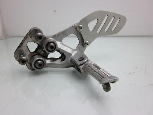 06 07 gsxr 600 750 factory oem left rear set rearset pedal peg