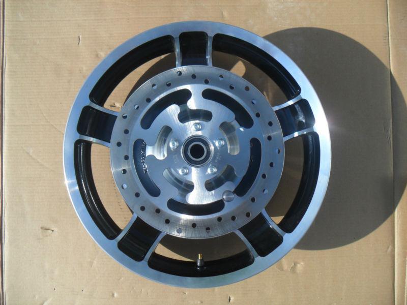 Oem harley wheel new take off 41809-08 4.5 mm 18" and 2 brake rotors