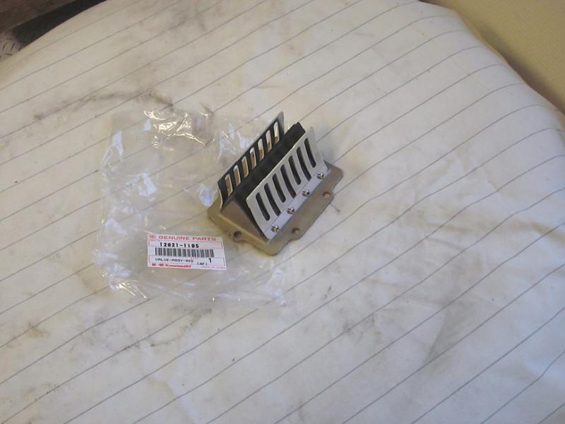 Kawasaki kx250 kx 250 k2 k3 1995-1996 -95 -96 reed valve assy 12021-1105 nos