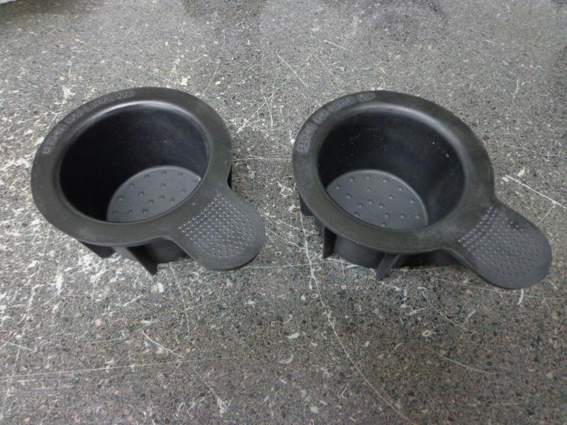 Ford expedition center front console cup holder inserts  00-02  00 01 02