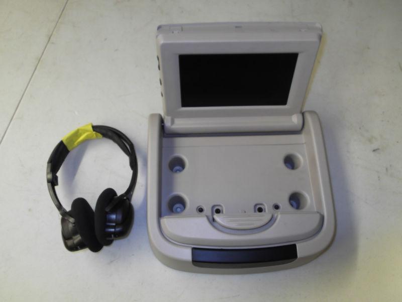 04 05 06 07 08 chrysler pacifica dvd monitor / headphones 