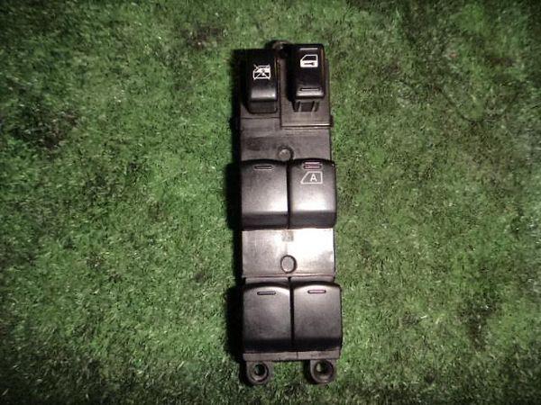 Nissan cube 2003 power window switch [2361900]