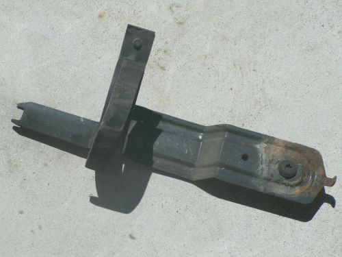 2000 camaro v6 a/c canister mounting bracket