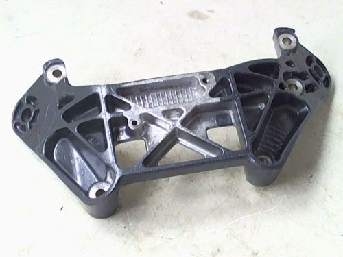 Yamaha wave venture 1100 pwc engine front bracket mount suv gp xl 1200 oem