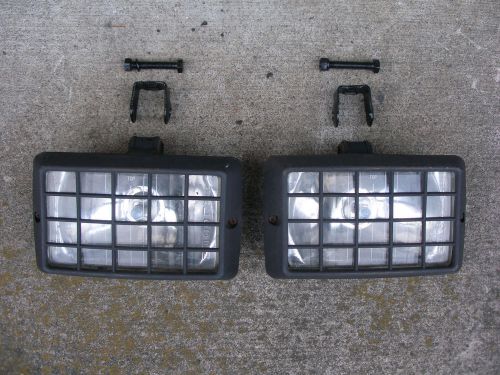 Vintage halogen driving / fog lights, blue tint bulbs