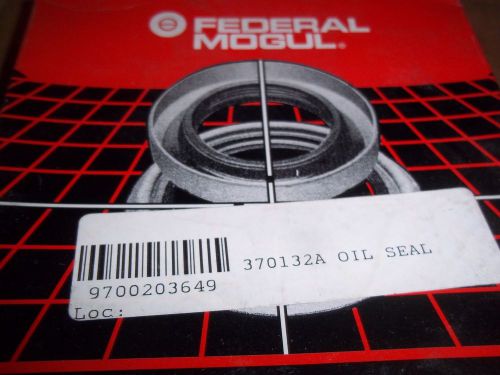 Wheel seal national 370132a