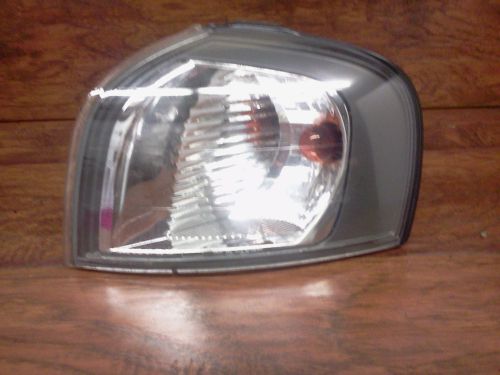 Left side marker / park  / signal  - volvo s-80  /  1999  2000  2001  2002  2003