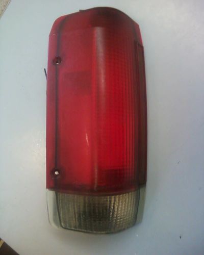 1987 1988 1989 1990 ford f-150 f-250 f-350 bronco driver side tail light oem