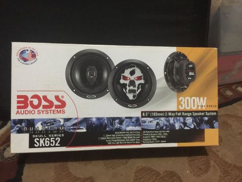 Boss audio system phantom skull series sk652