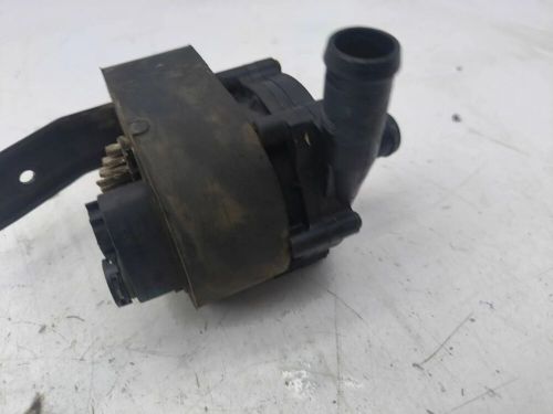 Tesla model s 2014 additional auxiliary water pump amd131030