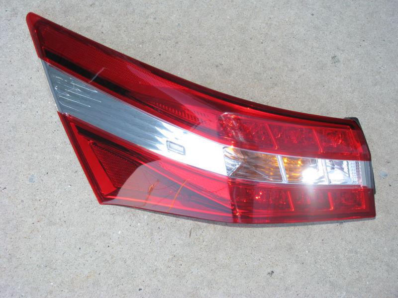 2013 13 oem toyota avalon lh driver side tail lamp taillight