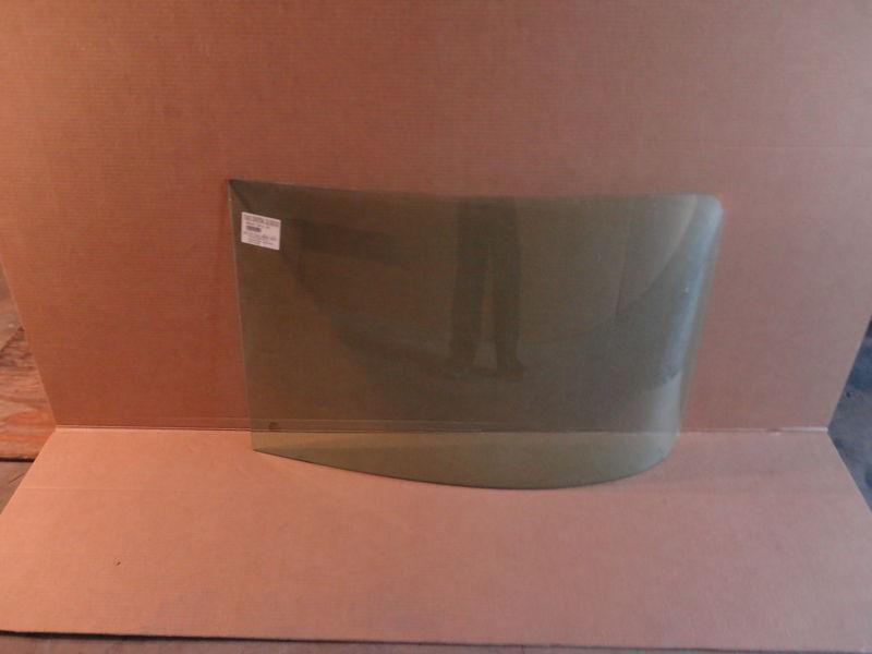 1989-2012 mack conventional cab(ch600) front windshield glass  driver side #1081