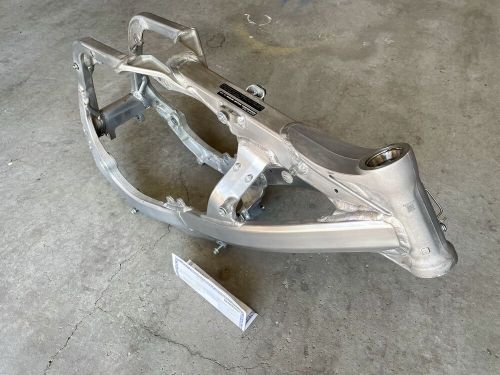 2020 suzuki rmz450 complete frame chassis w/t! oem 41100-37k10  2018-24