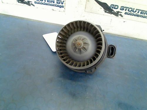 Heater fan engine heat fan engine nissan pixo (d31s) 2013 2825009060-