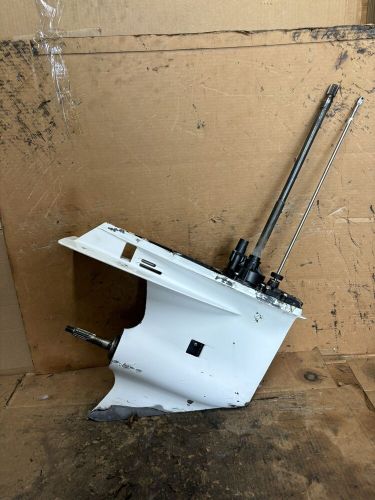 Johnson evinrude v4 75 90 115 hp outboard 20”lower unit gearcase foot 5004632