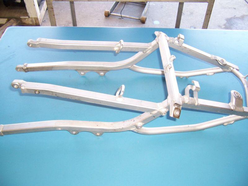 072 suzuki gsxr1000 gsxr 1000 01 02 subframe