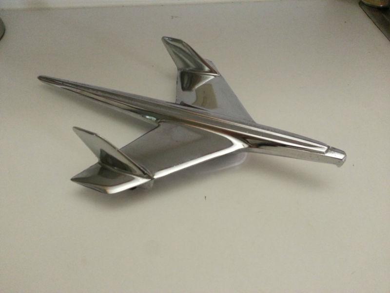 1955 1956 chevrolet hood ornament 3709865....great condition