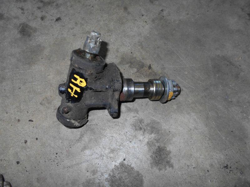 Honda trx200 fourtrax trx200d right steering knuckle spindle 91 92 93 94 95 200