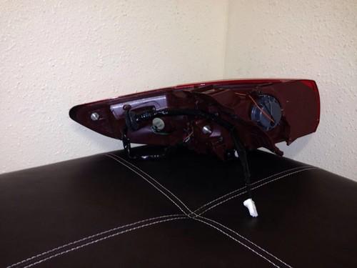 09 10 11 12 infiniti fx35 driver side tail light