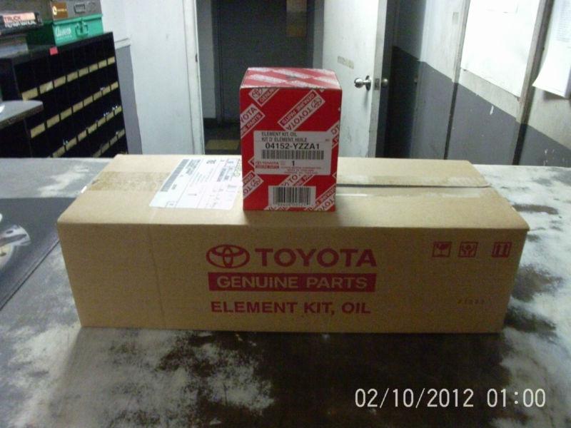 Toyota factory case of 10 oil filters !! camry avalon sienna !!