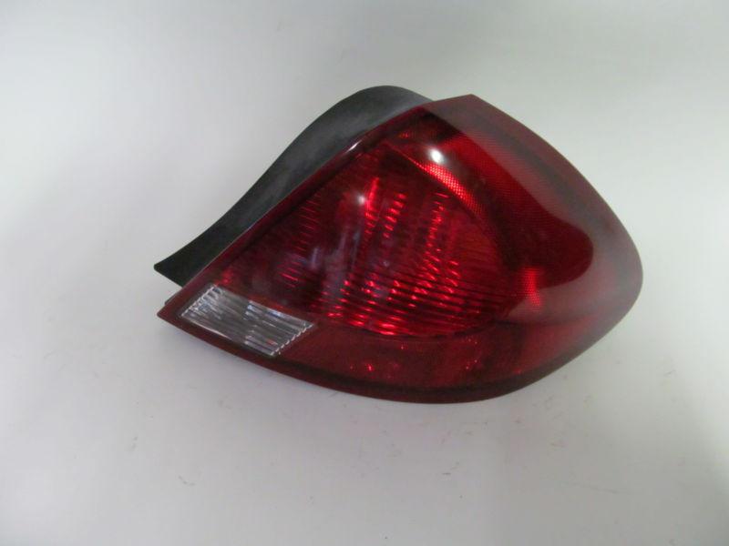 00 01 02 ford taurus sedan oem right tail light nice!