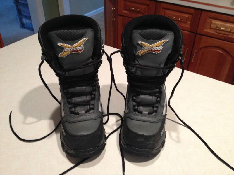 Ski-doo skidoo youth boots - excellent!!