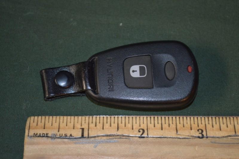  keyless entry remote control transmitter key fob clicker (95411 3a200)  #636