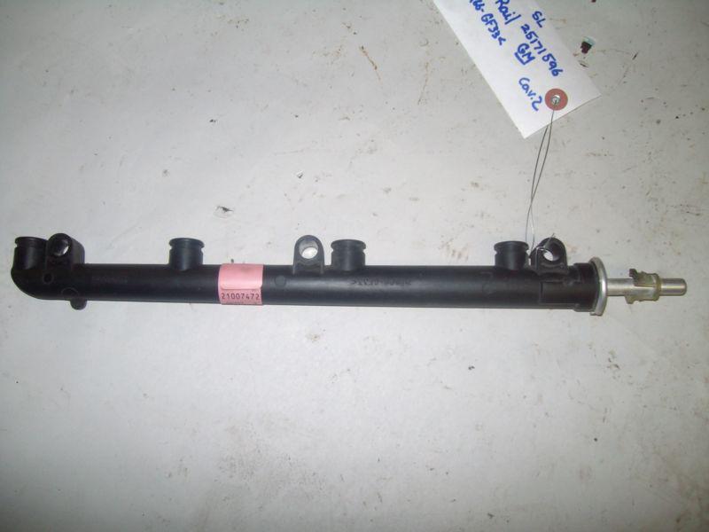 2001 saturn sl fuel rail gm 251715906