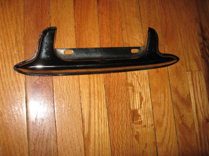 1949-50 chevrolet gas door guard