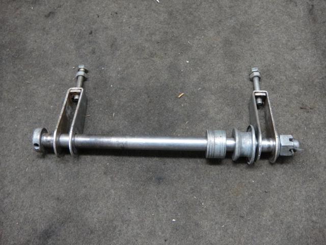 81 suzuki gs550 gs 550 l gs550l rear axle #1616