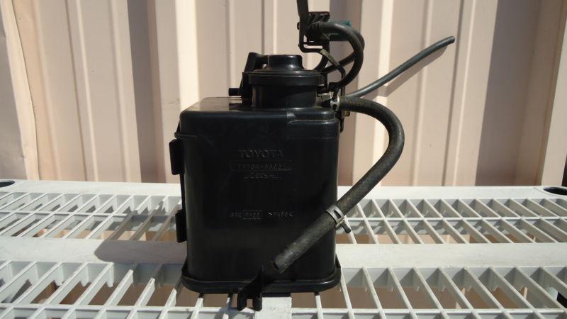 1997 lexus es300 fuel vapor charcoal canister oem 77704-33031