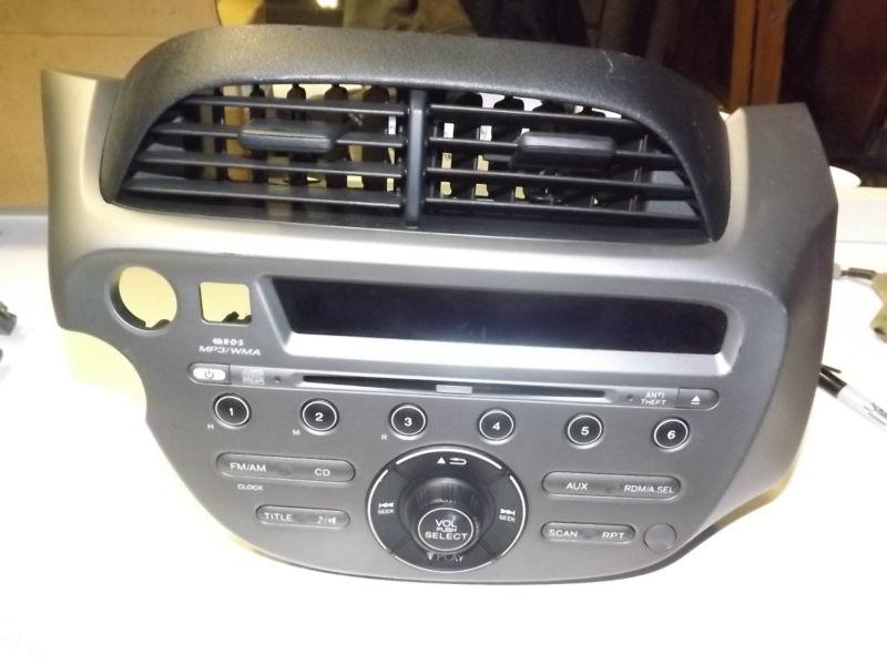 2009 2010 2011 honda fit am fm cd aux radio 39100-tk6-a011-m1 oem b