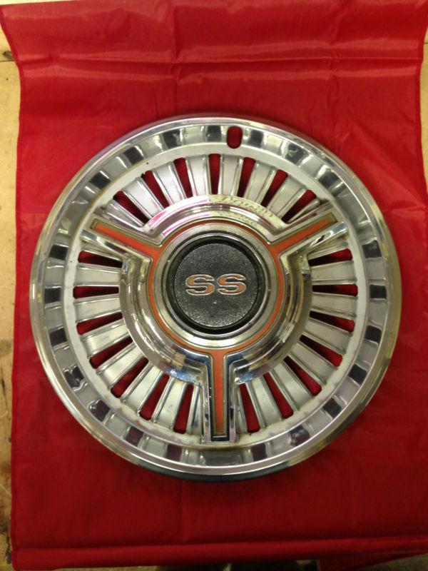 1965-66 nos chevrolet chevelle 14" hub cap wheel cover gm american muscle