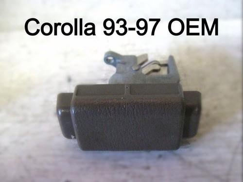 Toyota corolla geo prism 93 94 95 96 97 glove box latch oem brown