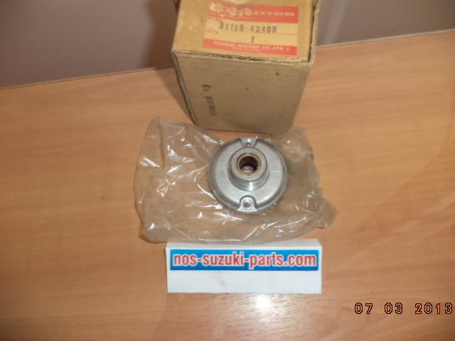 Gs550 1983& gsx550 1987  bracket set  new nos- suzuki- parts.com