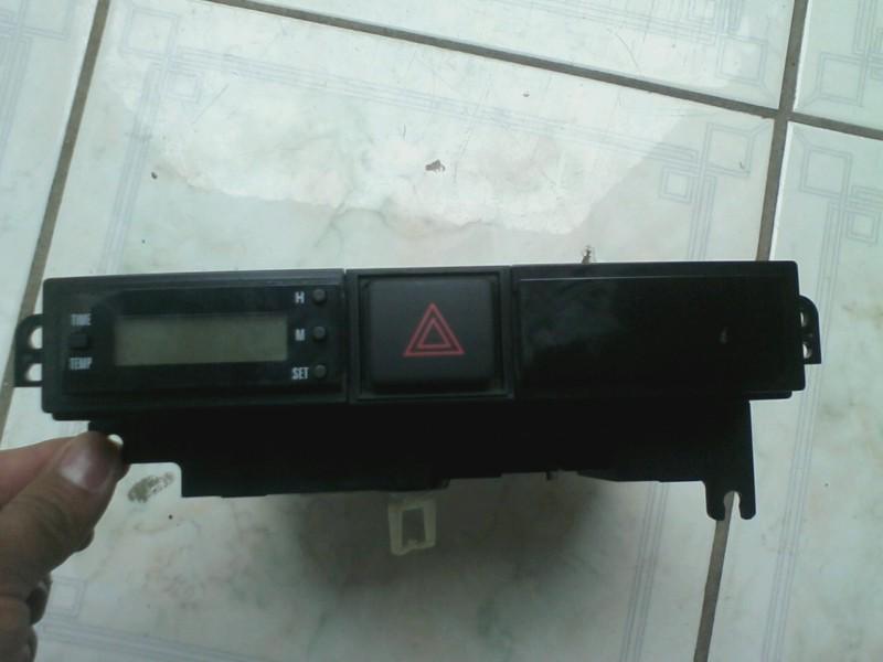 Suzuki grand vitara xl7 02-06 clock/hazard lights/ passager srs module