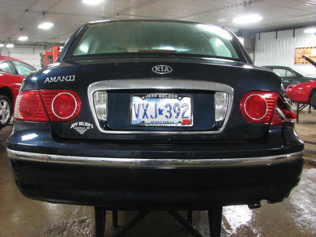 2005 kia amanti outer tail light lamp left