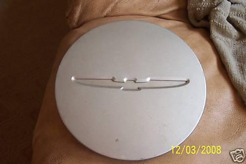 93 - ford - thunderbird - wheel center cap 