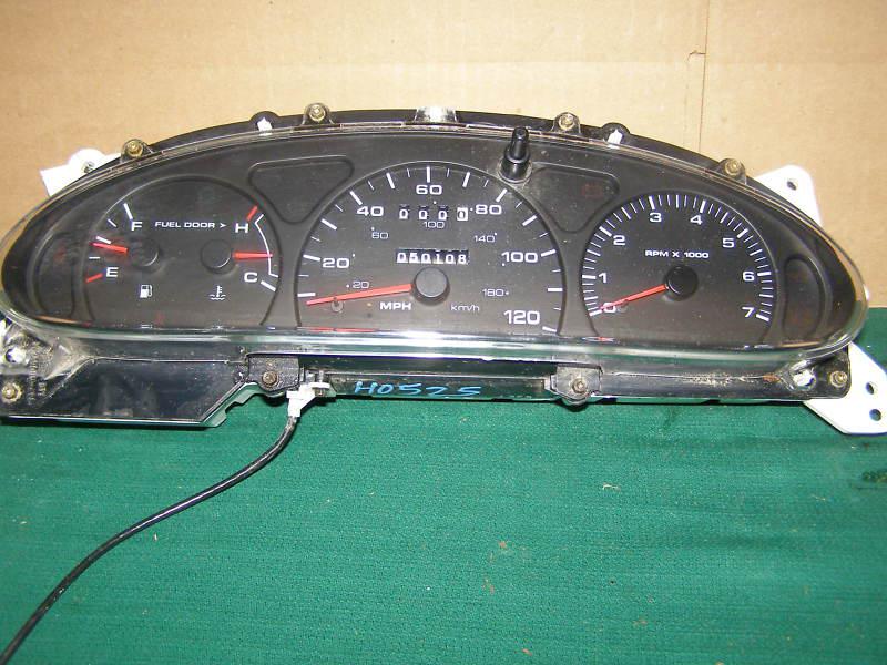 2003 ford taurus  2003 mercury sable speedometer cluster   51k