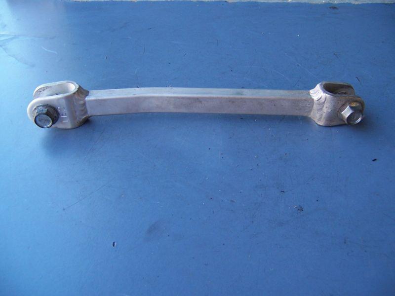 033 suzuki gsxr1000 gsxr 1000 01 02 brake stablizer bar