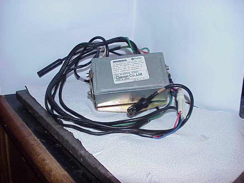 Hondaline/clarion goldwing gl 1100, 80-83, > cb radio, ->> module w extras <  