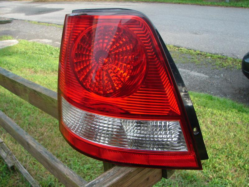 2003 04 05 06 kia sorento tail light complete lh