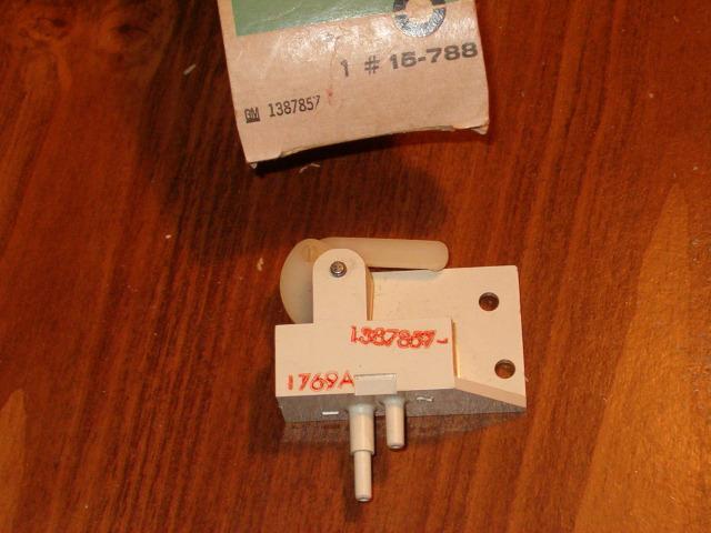 1969 70 buick a/c master vacuum switch nos gm delco 15-788 gs riviera electra