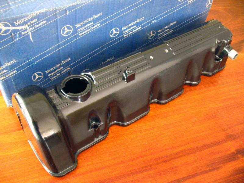 Mercedes benz w126 w116 w107 head valve cover o.e.m. n.o.s. m116 m117 500 v8