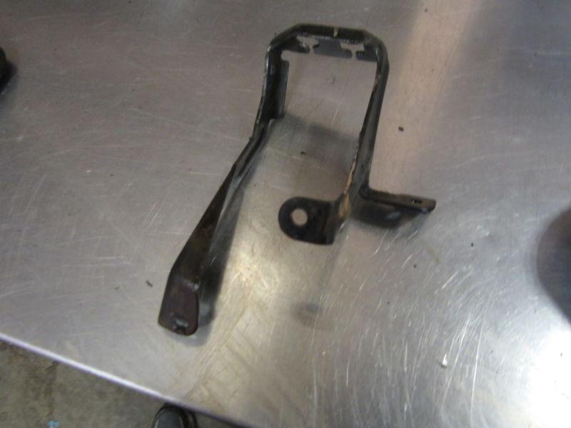 Vo112 throttle bracket 1999 chevrolet blazer 4.3