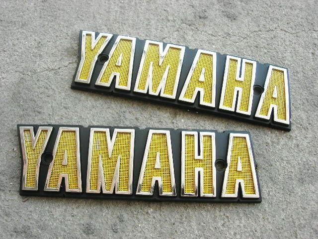 Yamaha rx100 rx125 fuel tank emblem l/r new