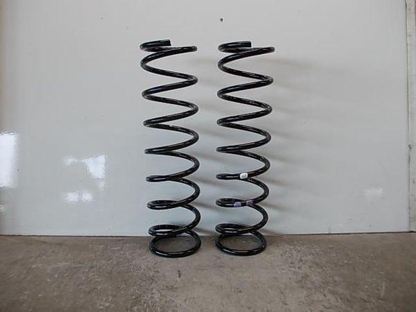 Daihatsu move 2013 coil spring [3857550]